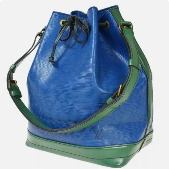 Louis Vuitton epi bicolor bag and green pouch. Good used condition. AR0995 - Picture 1 of 16